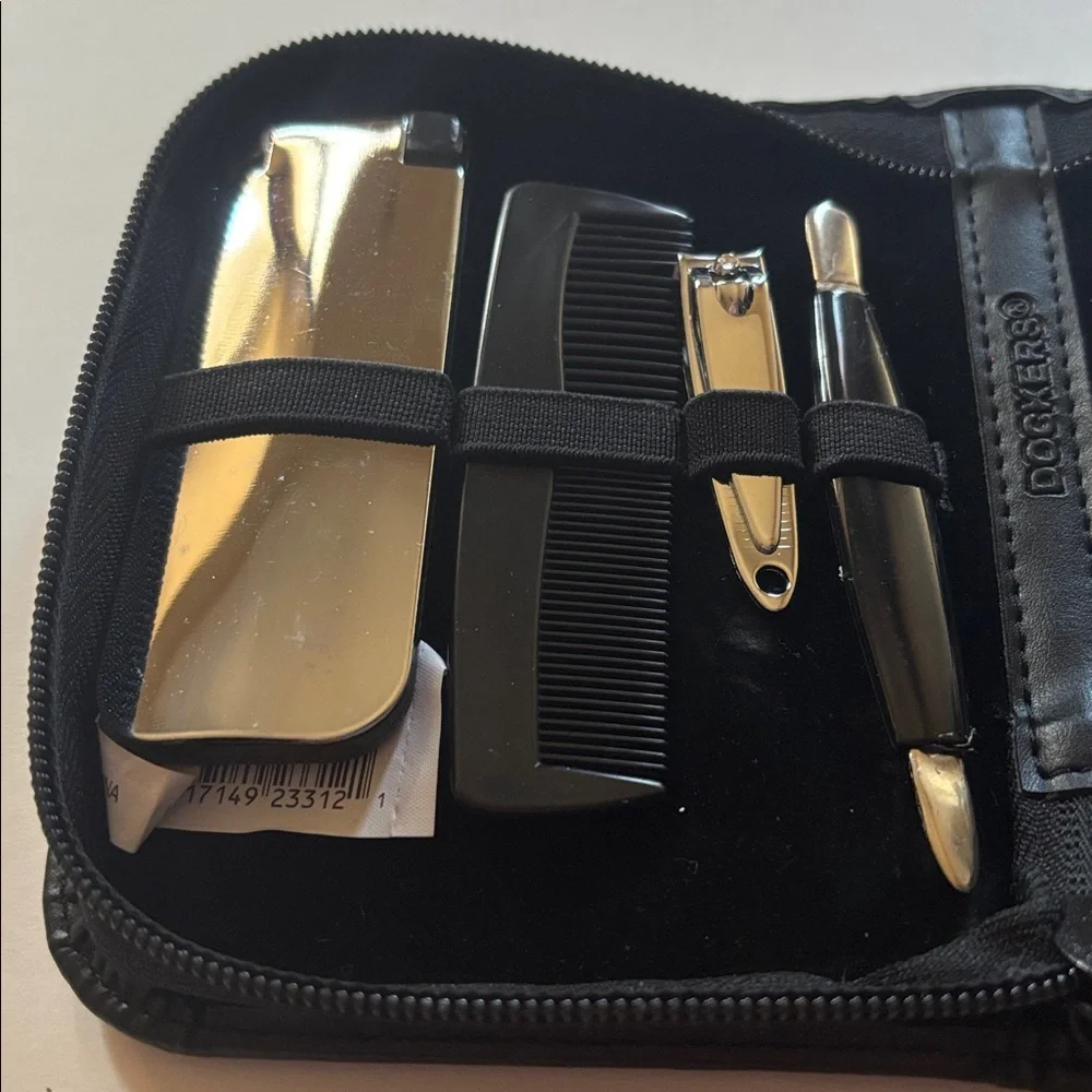 Dockers | Black Leather Zipper Case | Grooming Kit | Travel On The Go Male NWT